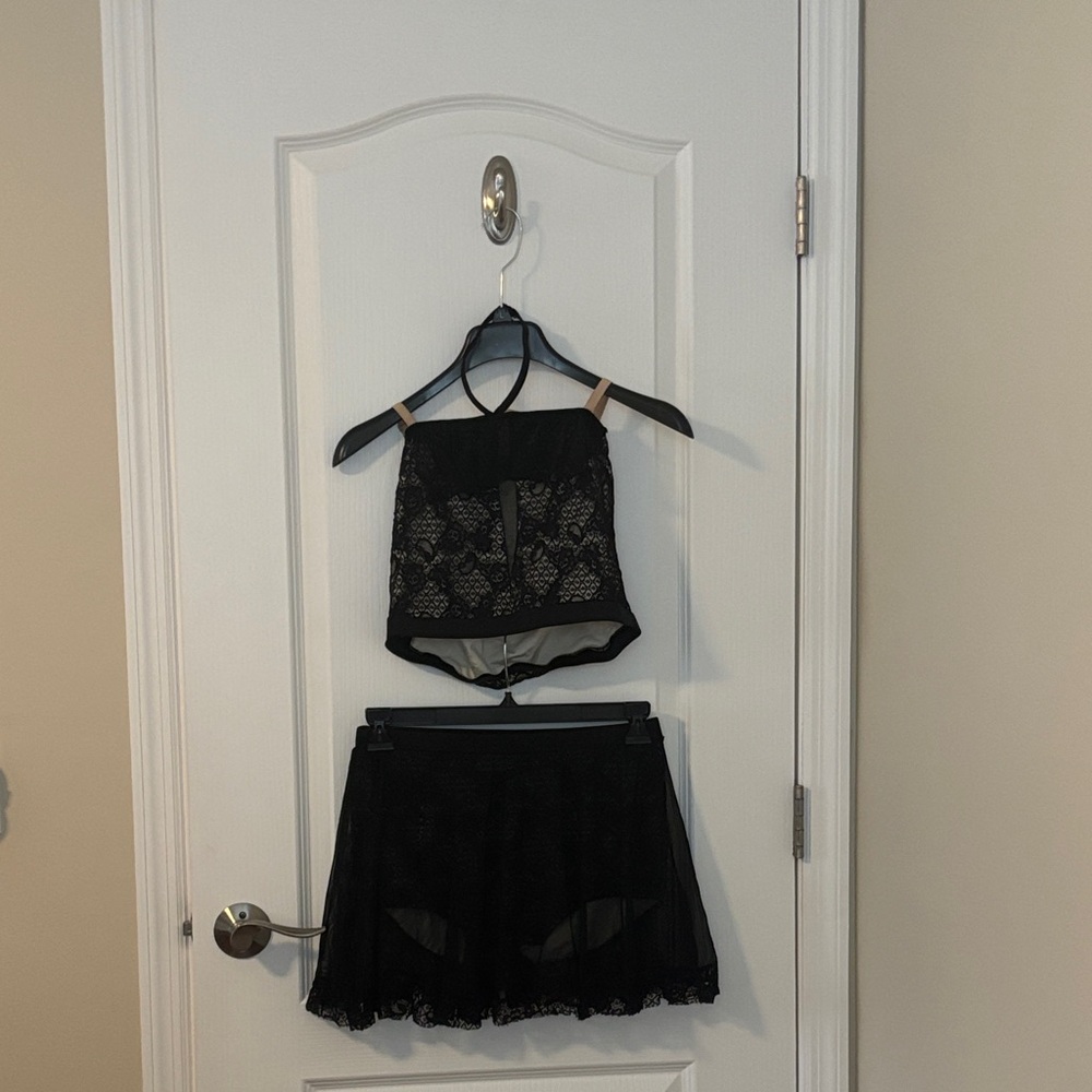 Tenth House black adult large dance costume